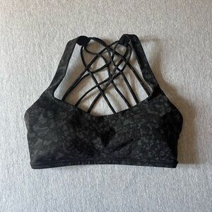 Lululemon Free to Be Bra